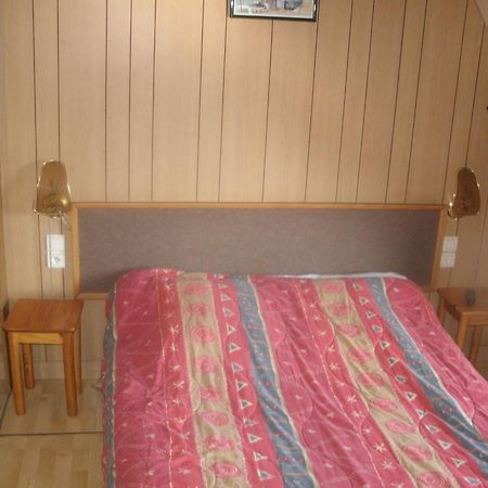 Roussent Auberge Des Etangs מראה חיצוני תמונה