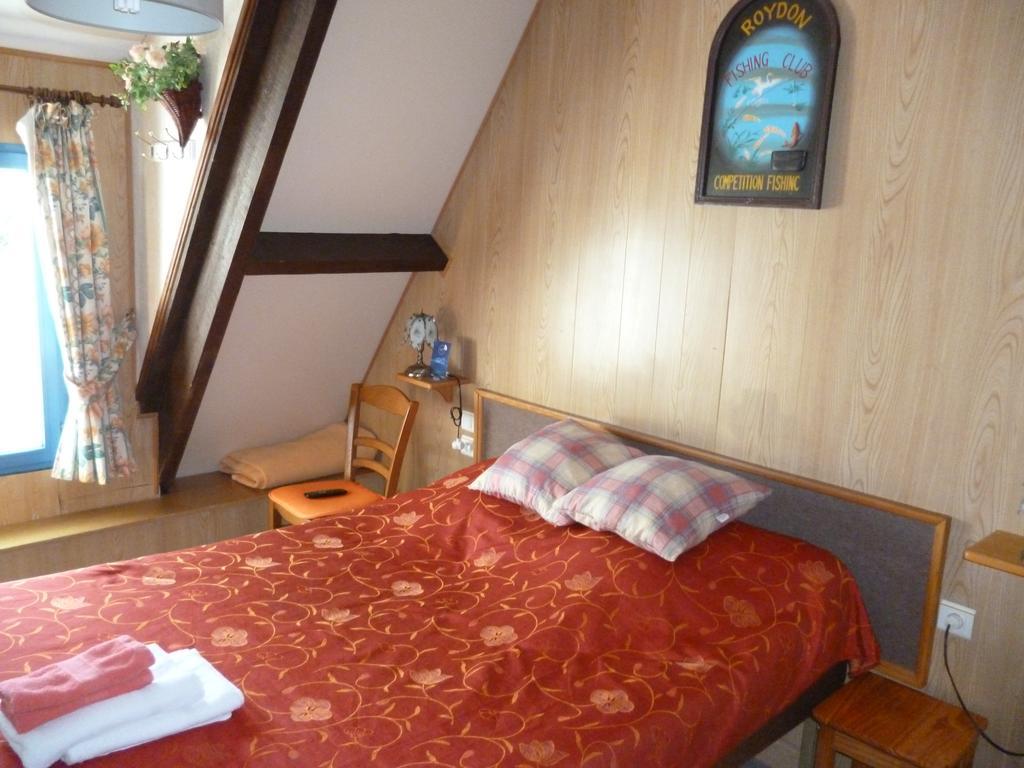 Roussent Auberge Des Etangs מראה חיצוני תמונה