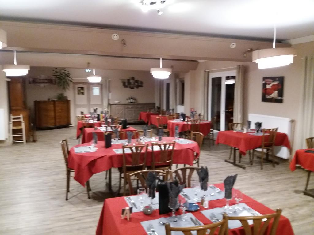 Roussent Auberge Des Etangs מראה חיצוני תמונה